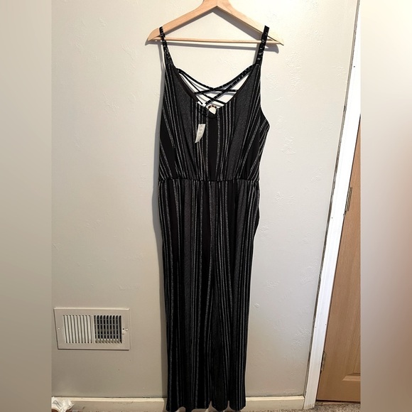 Maurice’s Black and White Sleeveless Jumpsuit NWT - Picture 3 of 14
